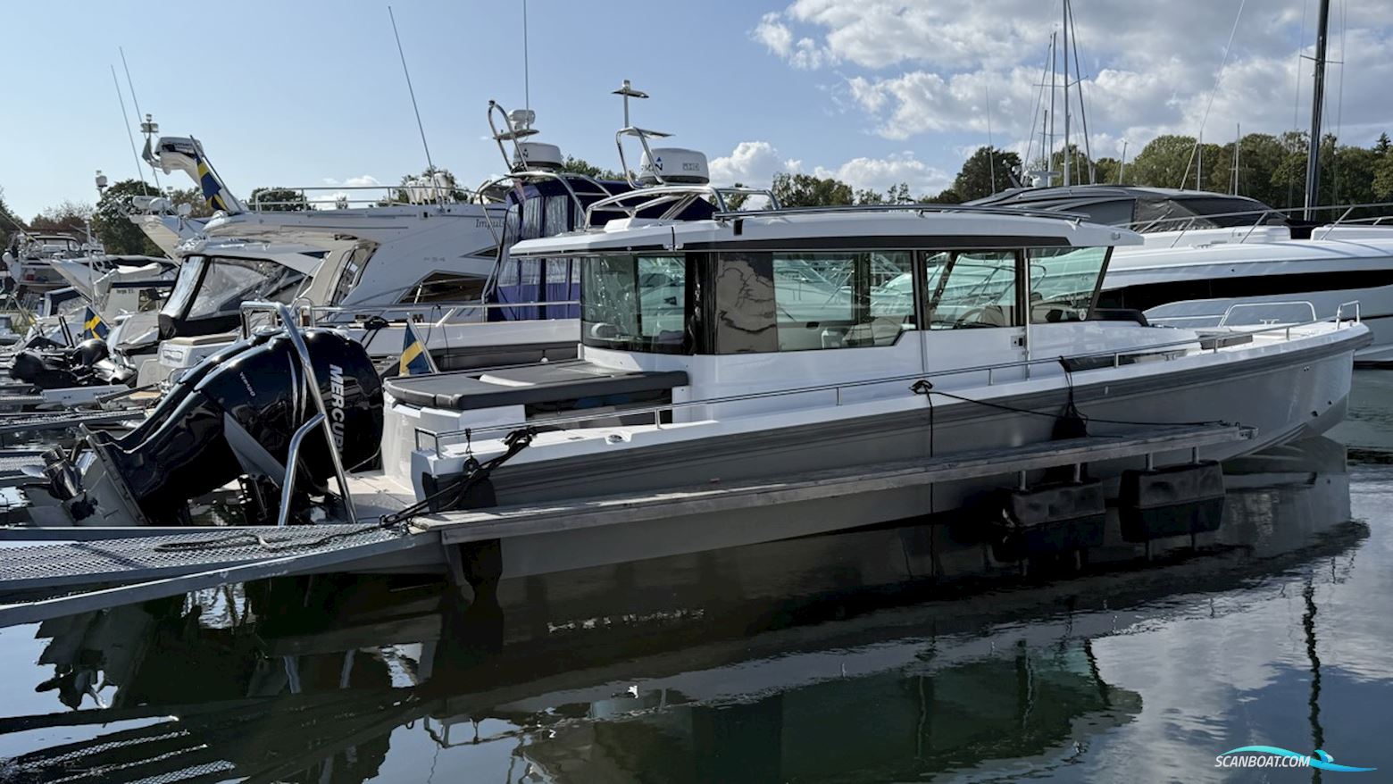 Axopar 37 Aft Cabin
