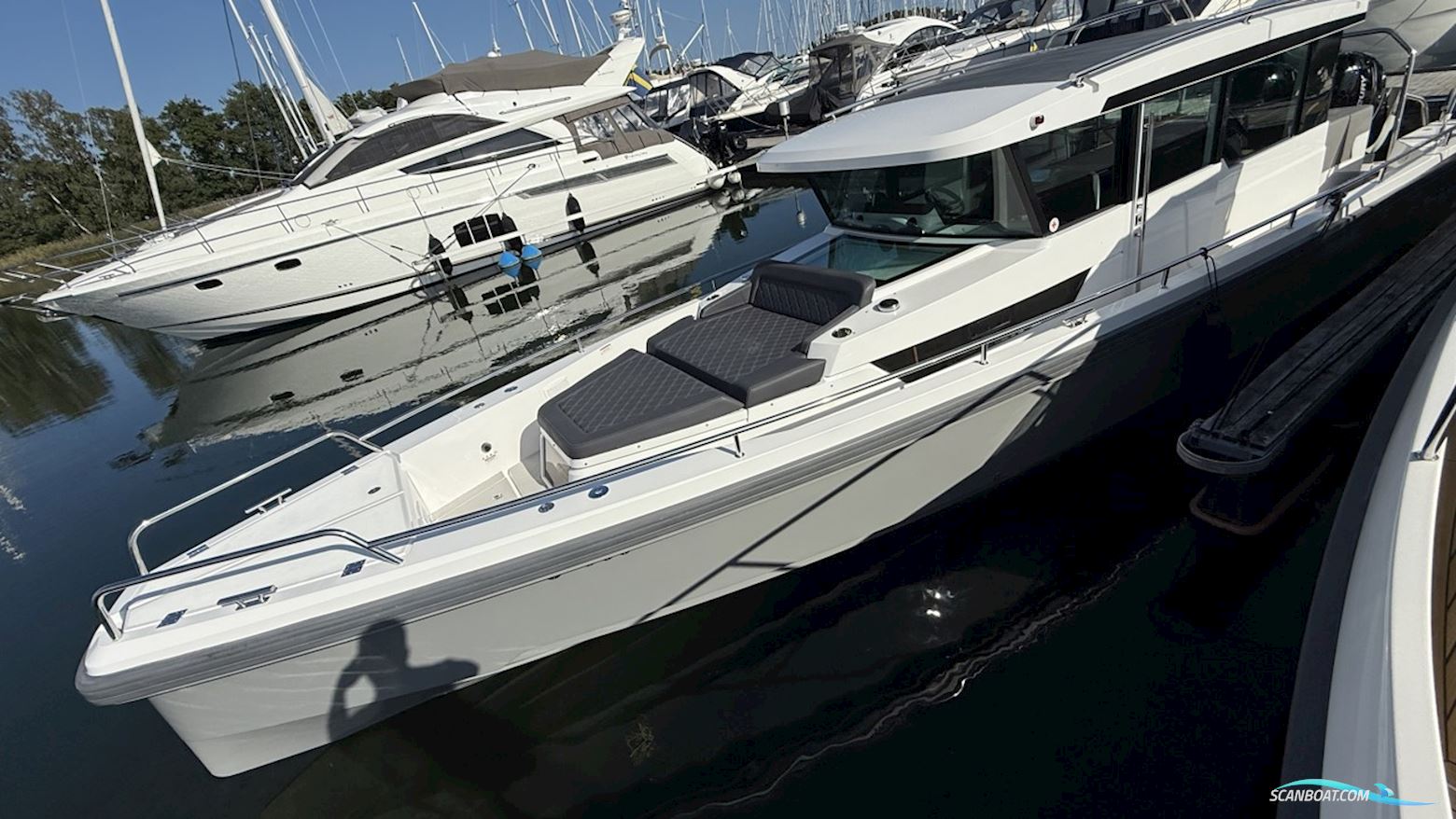 Axopar 37 Aft Cabin