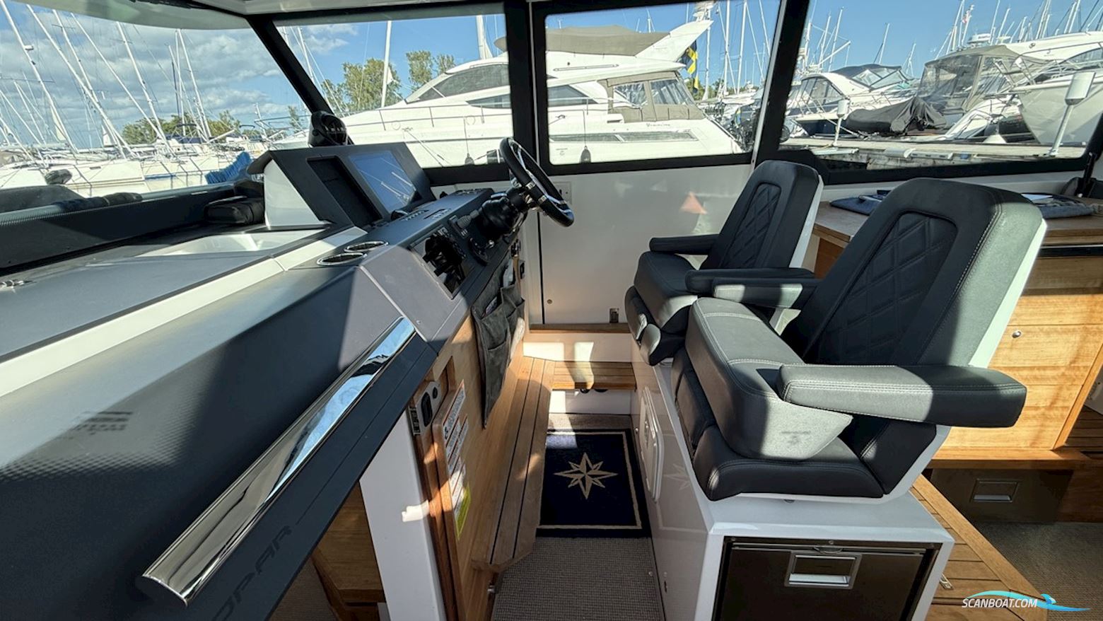 Axopar 37 Aft Cabin