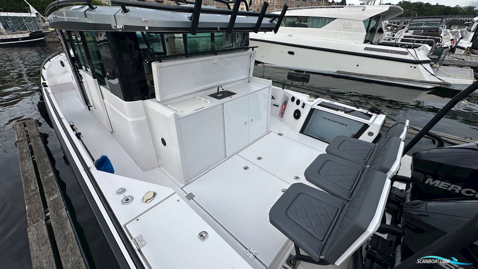 AXOPAR 37 Cabin