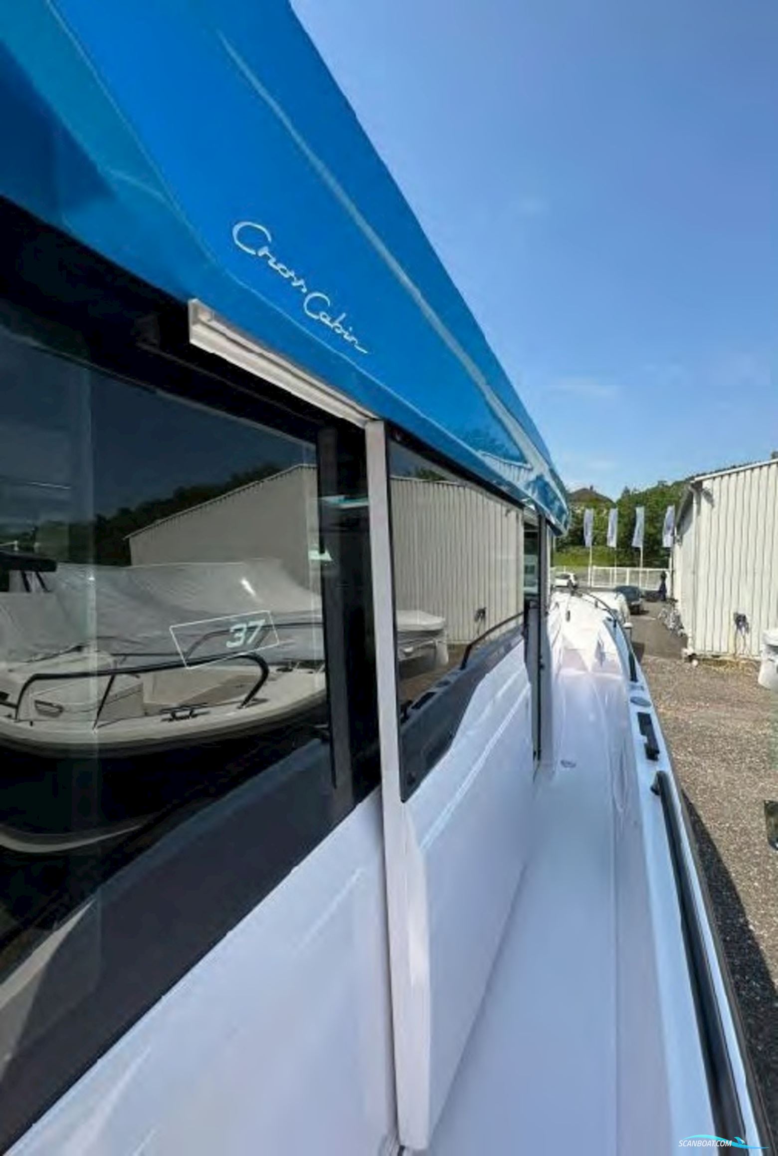 AXOPAR 37 Cross Cabin BRABUS Line