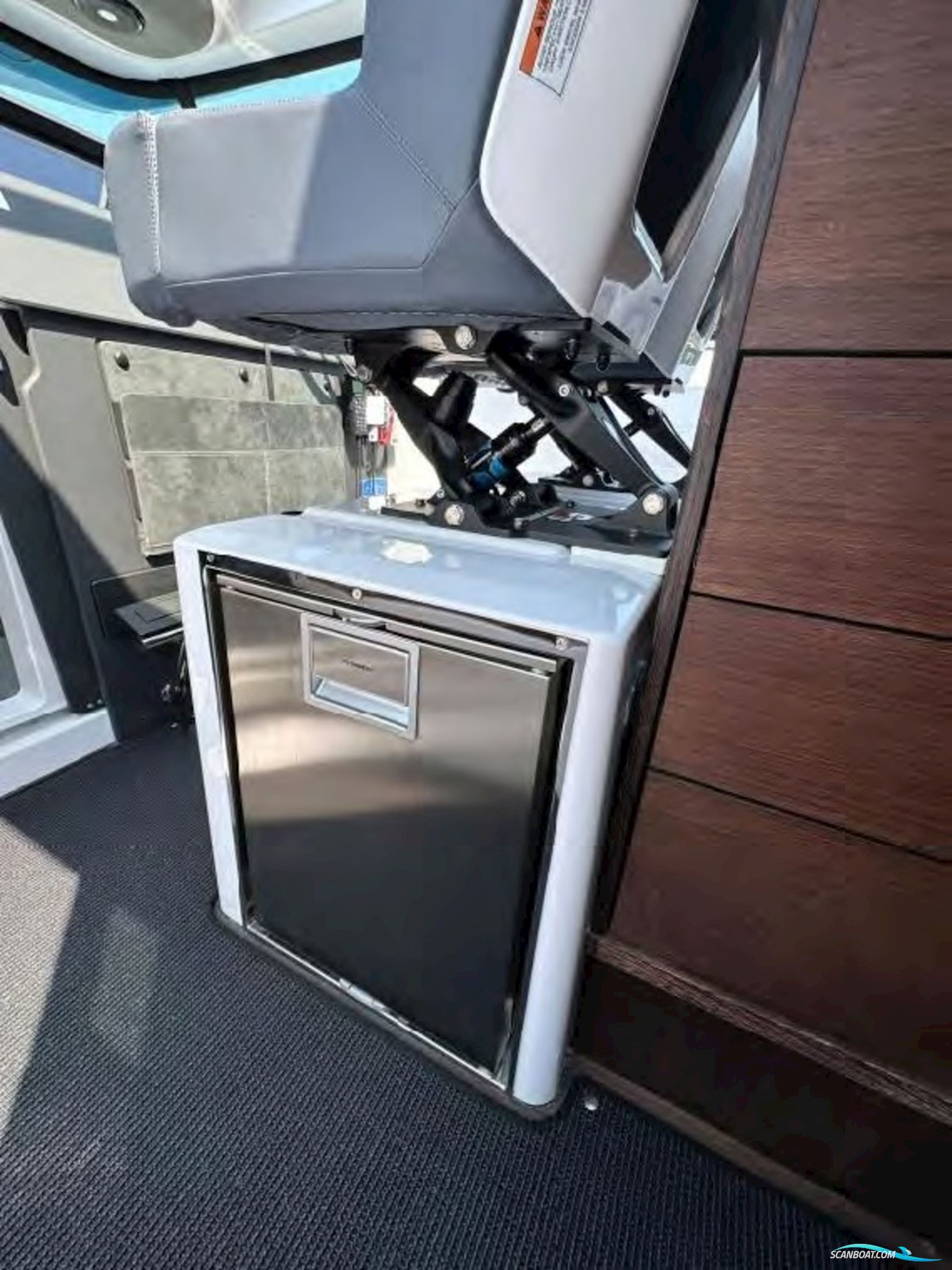 AXOPAR 37 Cross Cabin BRABUS Line