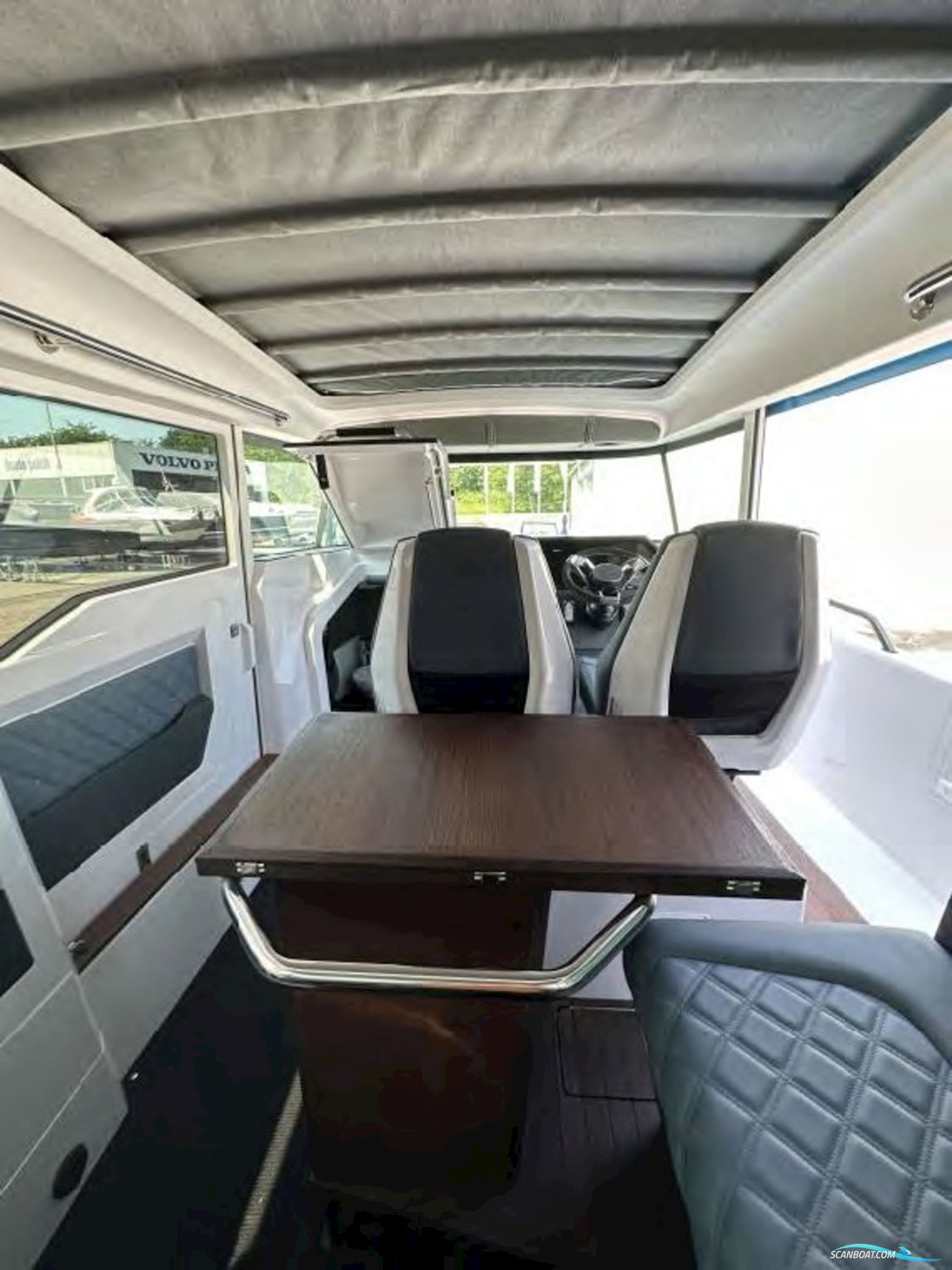 AXOPAR 37 Cross Cabin BRABUS Line