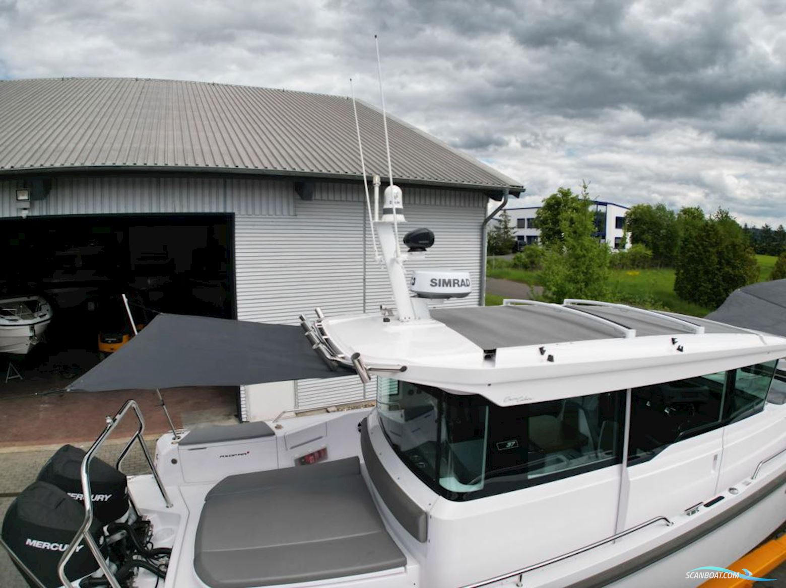 AXOPAR 37 Cross Cabin