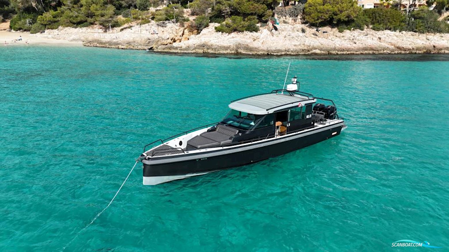 Axopar 37 Sports Cabin Motorbåt 2017, med Mercury motor, Spanien