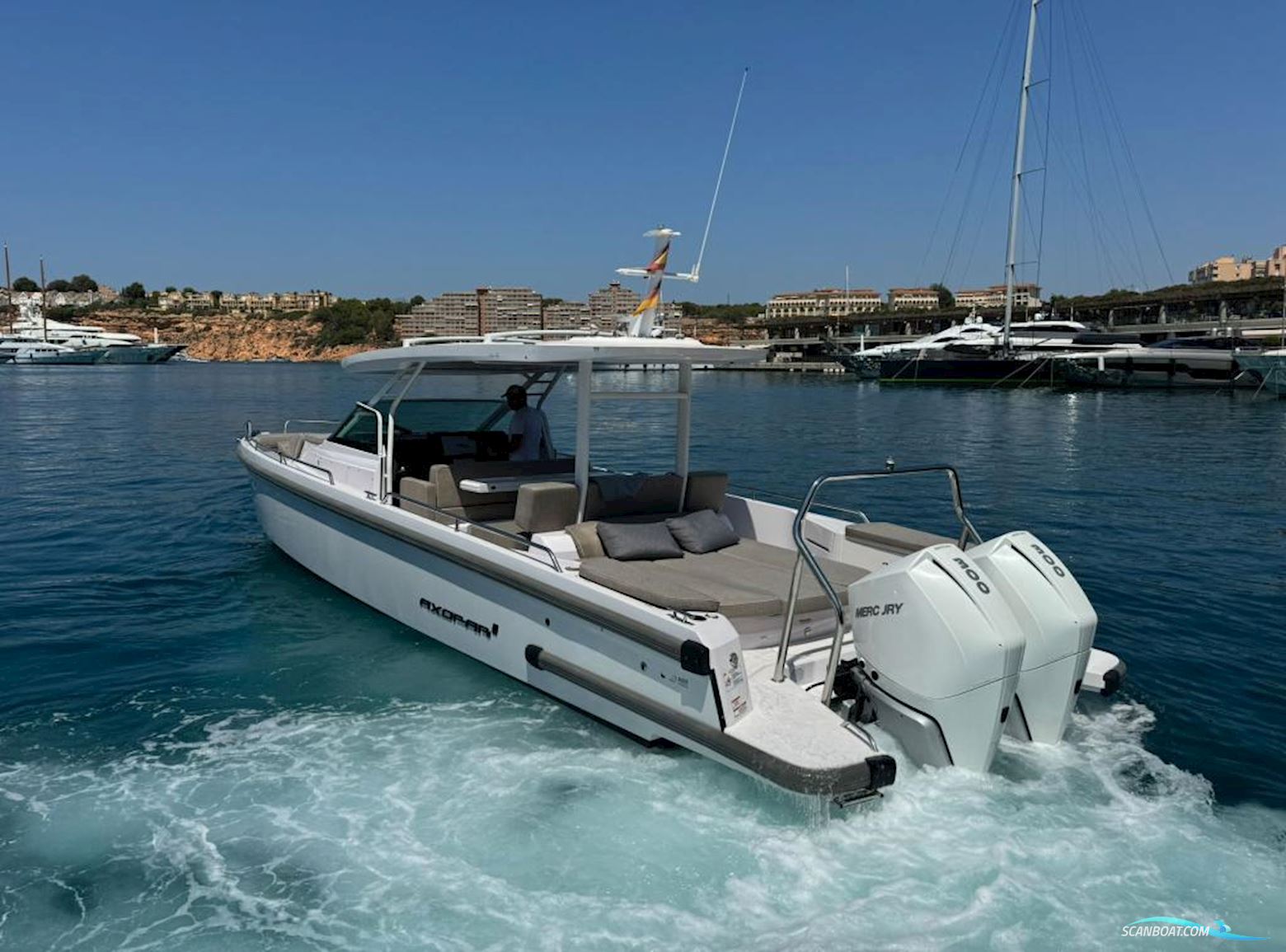 AXOPAR 37 Sun Top - Multistorage