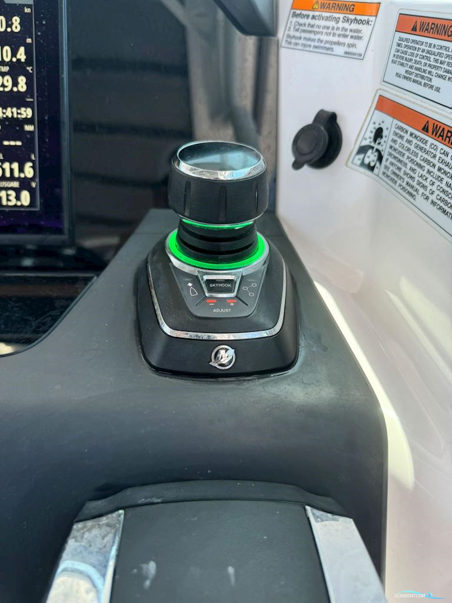 AXOPAR 37 Sun Top - Multistorage