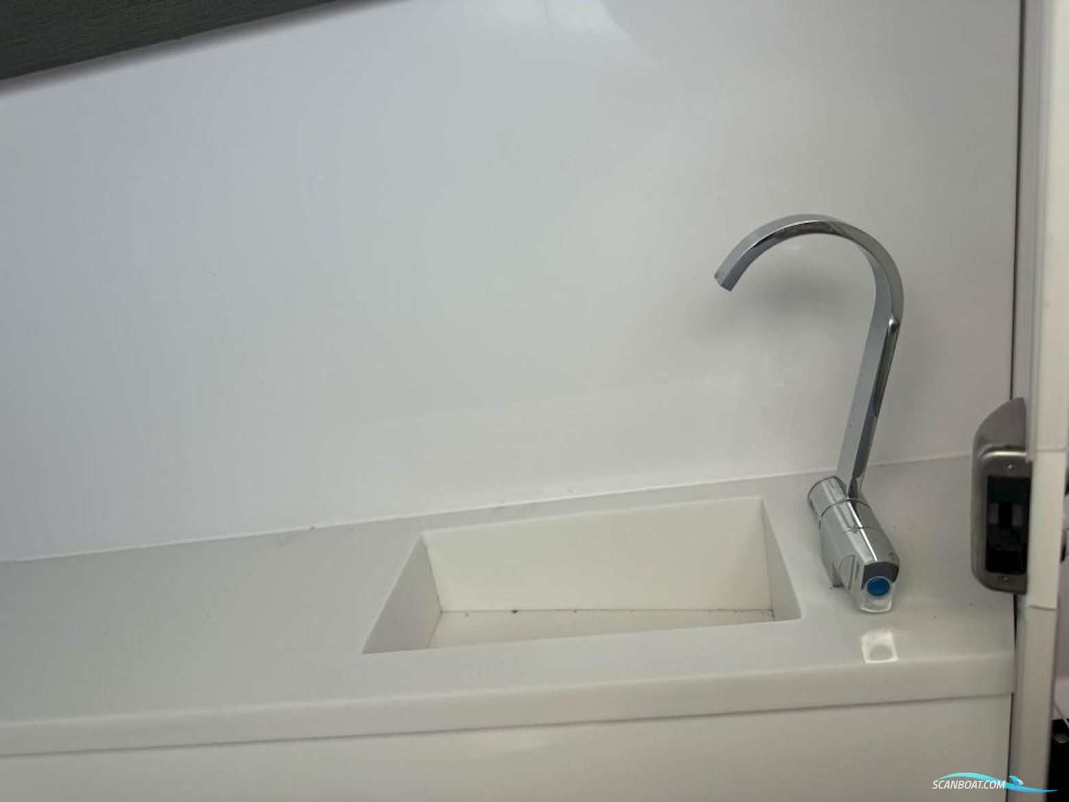 AXOPAR 37 Sun Top - Multistorage