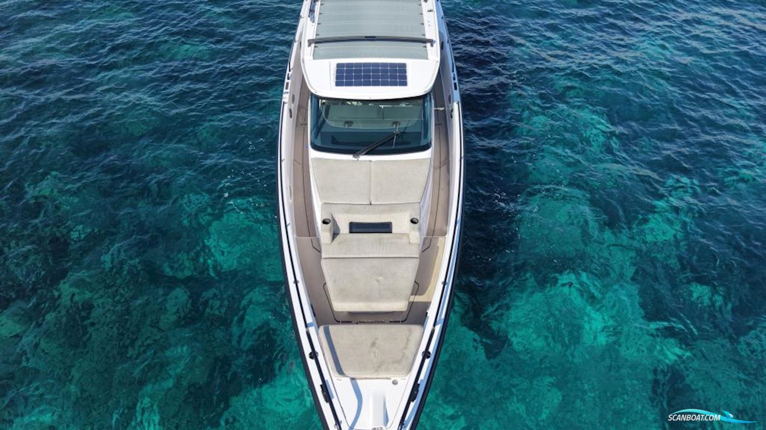 Axopar 37 Sun-Top