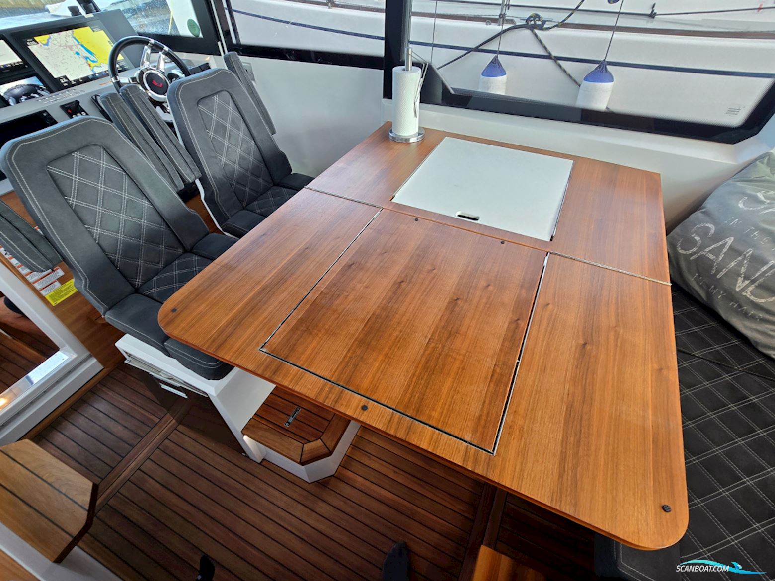 Axopar 37 XC Aft Cabin 2x300hk Mercury Verado XL