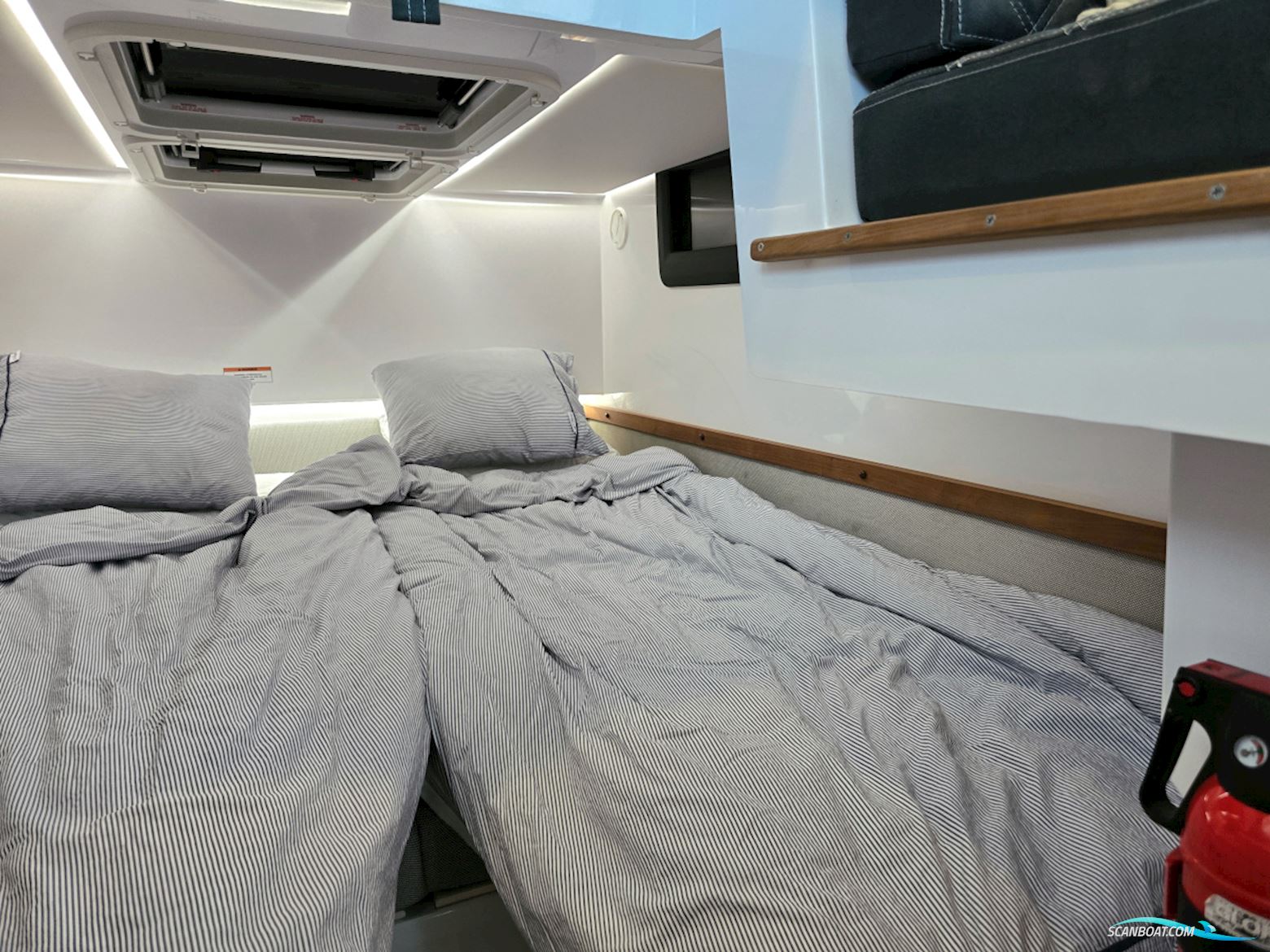 Axopar 37 XC Aft Cabin 2x300hk Mercury Verado XL