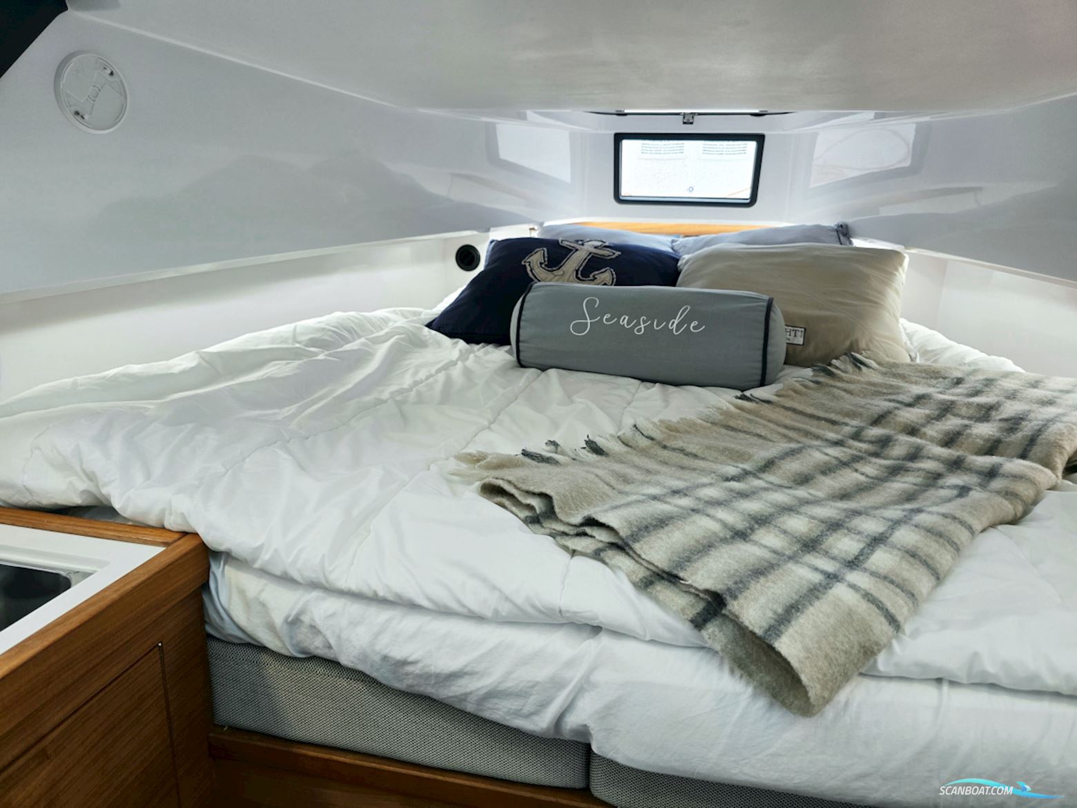 Axopar 37 XC Aft Cabin 2x300hk Mercury Verado XL
