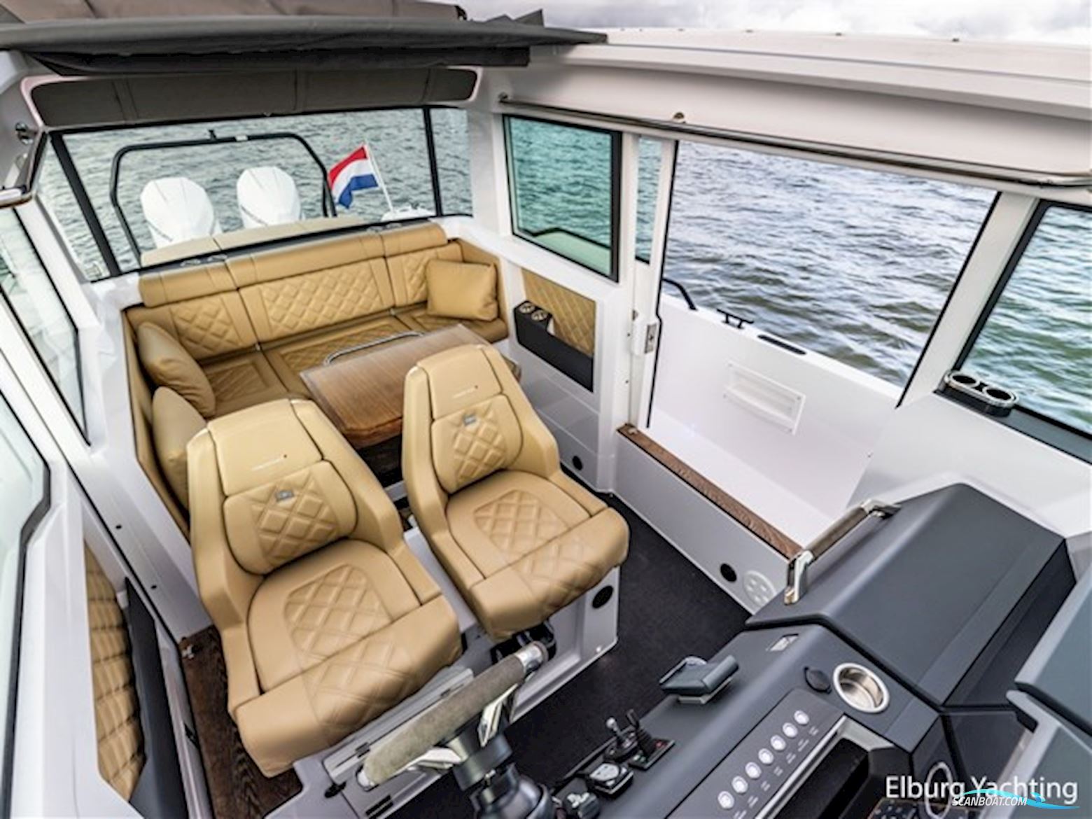 Axopar 37 XC Cross Cabin - Brabus 