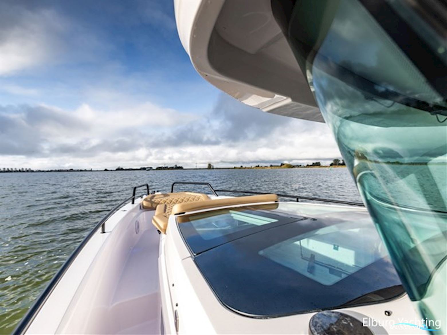 Axopar 37 XC Cross Cabin - Brabus 