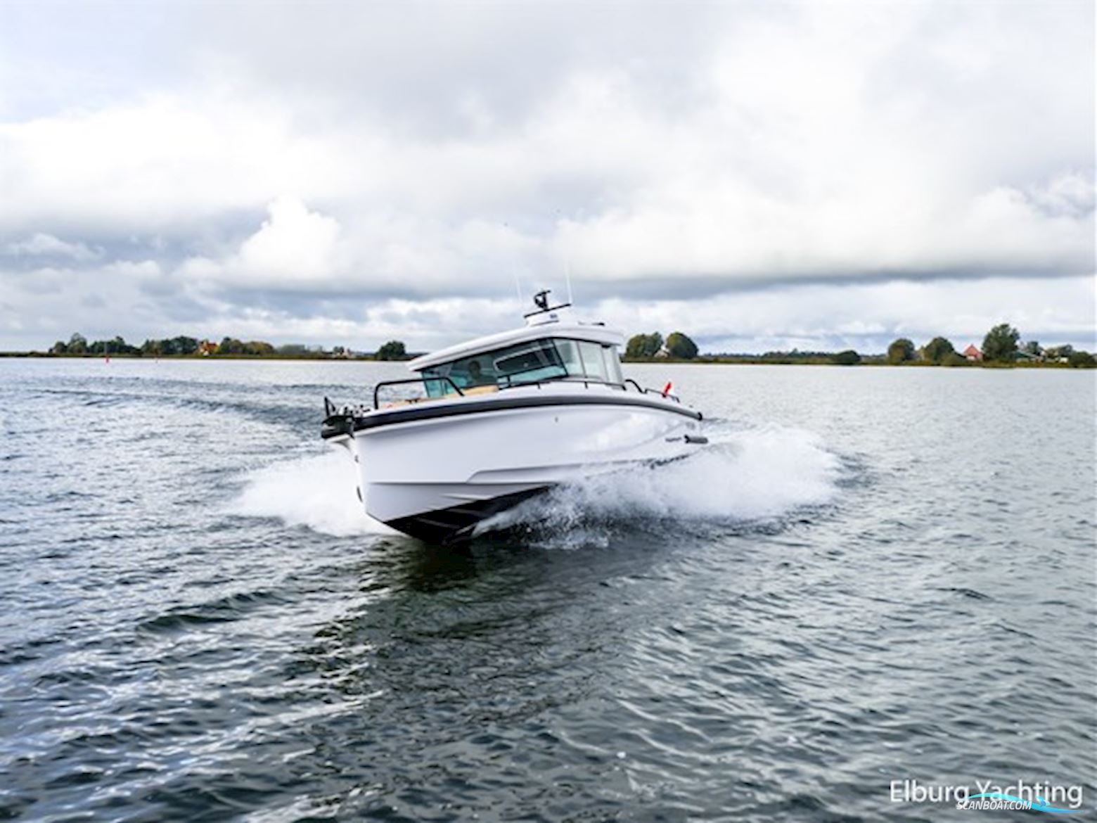 Axopar 37 XC Cross Cabin - Brabus 