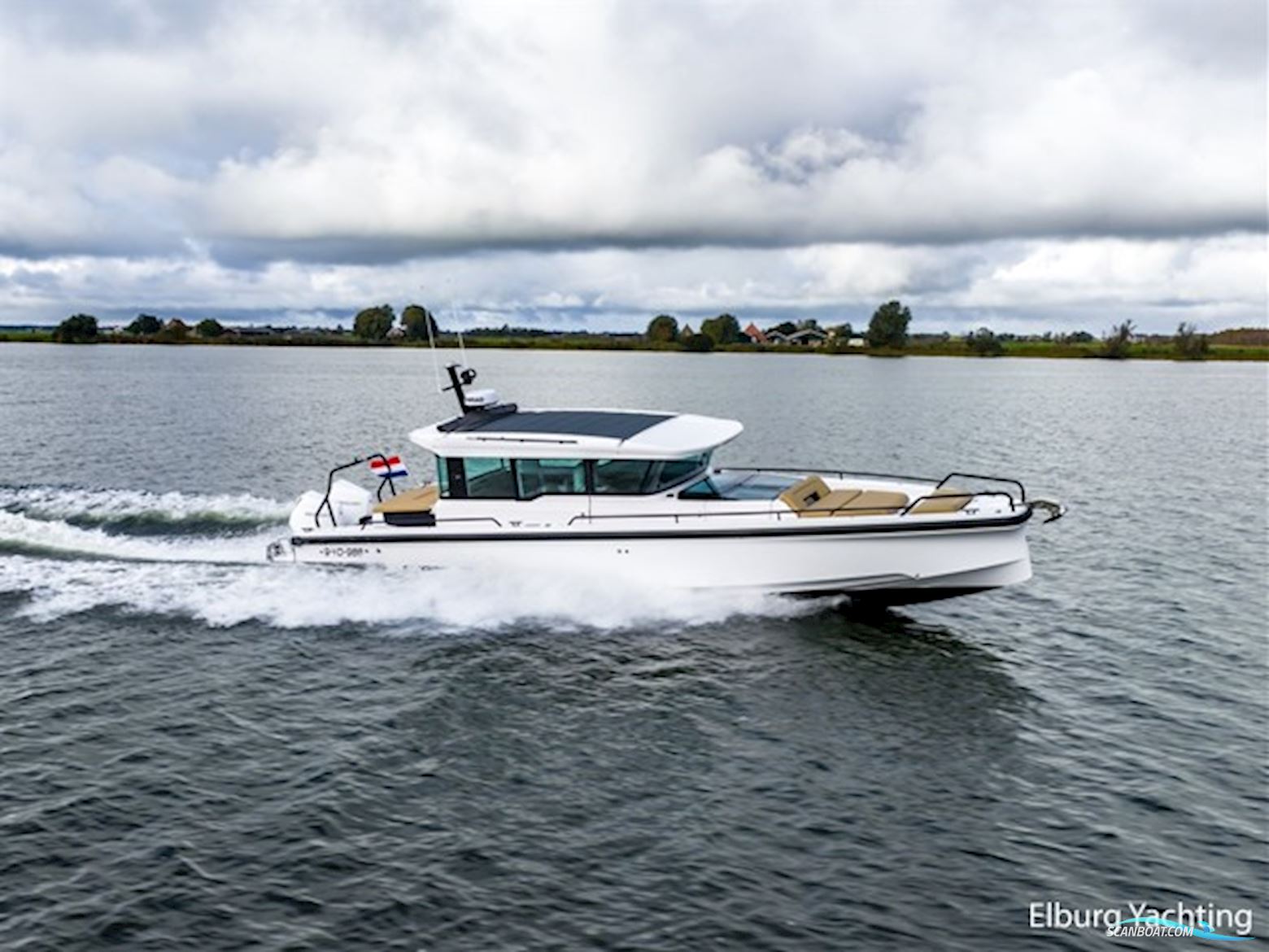 Axopar 37 XC Cross Cabin - Brabus 