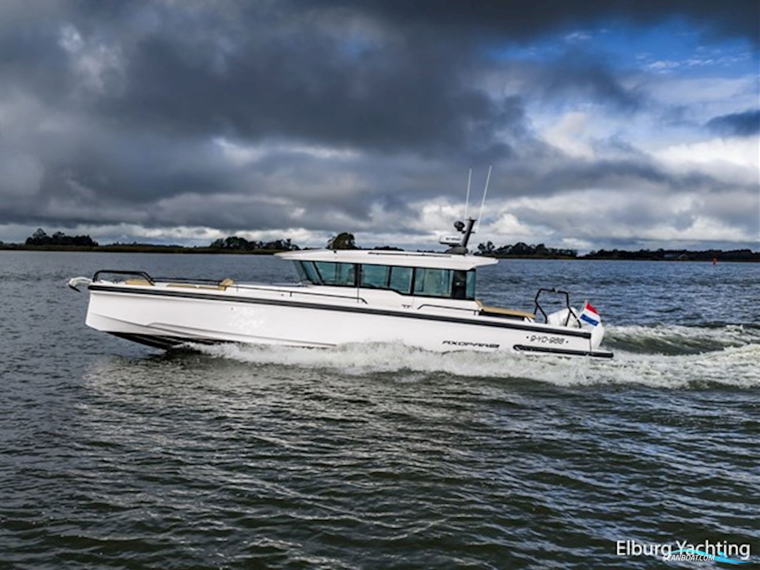 Axopar 37 XC Cross Cabin - Brabus 