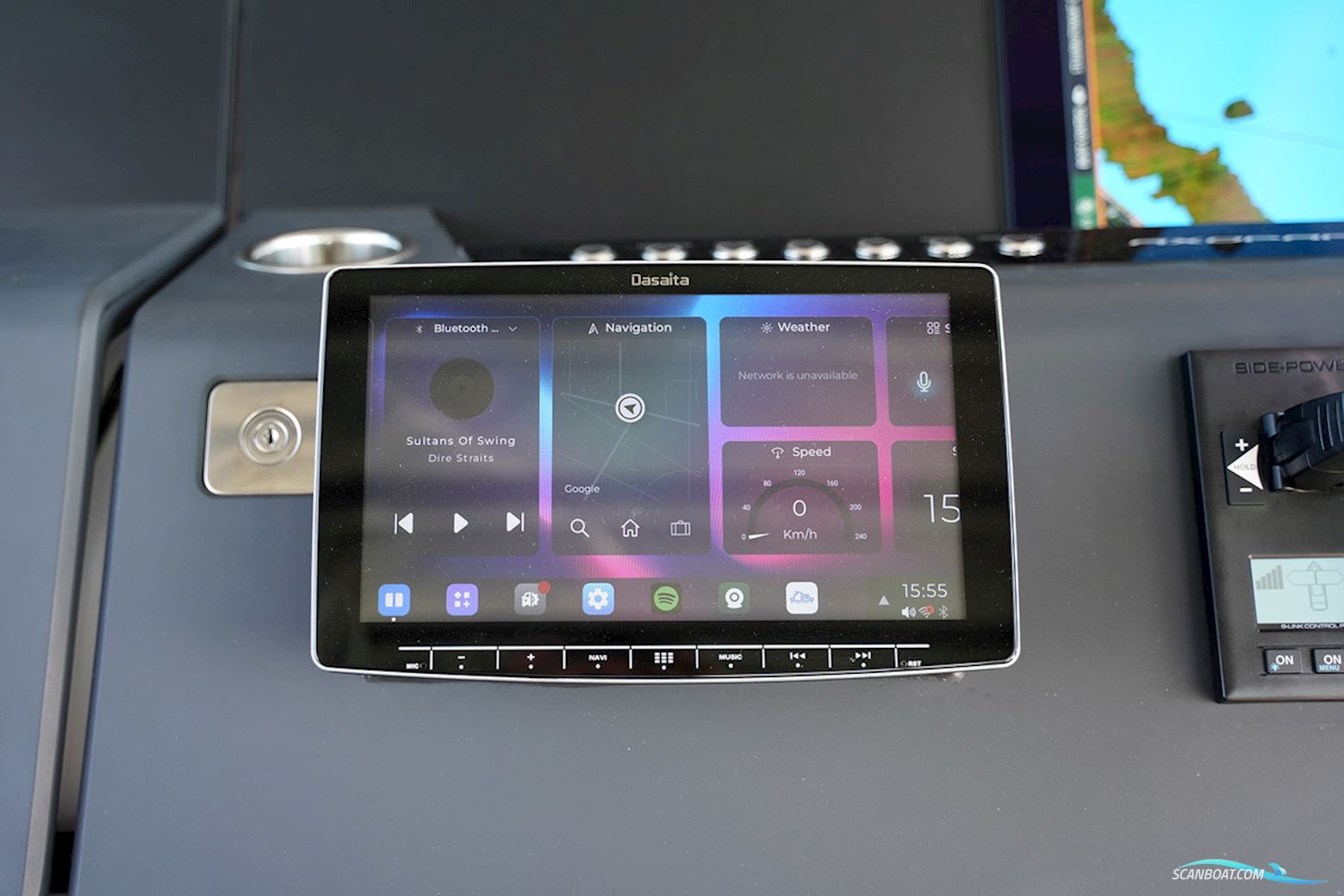 Axopar 37 XC Cross Cabin Mediterrana Edition