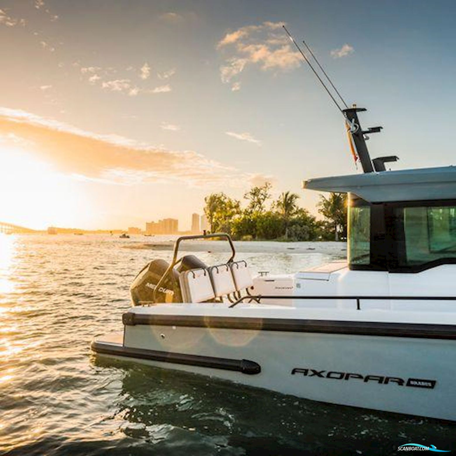AXOPAR 37 XC Cross Cabin