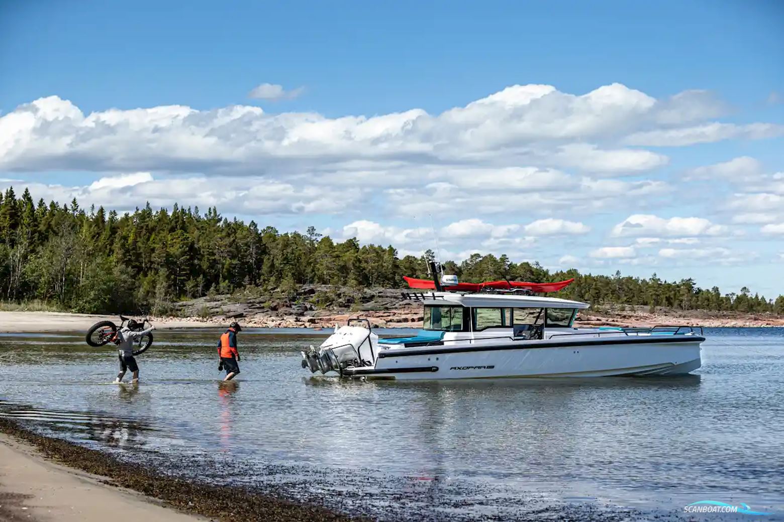 AXOPAR 37 XC Cross Cabin