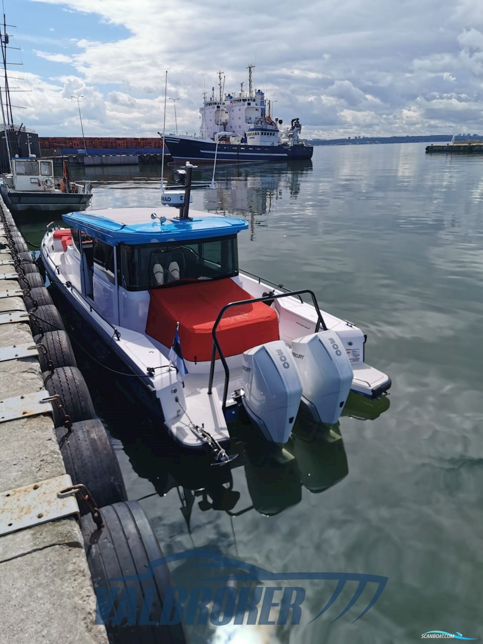 AXOPAR 37 XC Cross Cabin