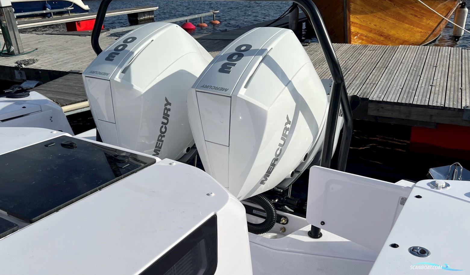 Axopar 37 XC Cross Cabin