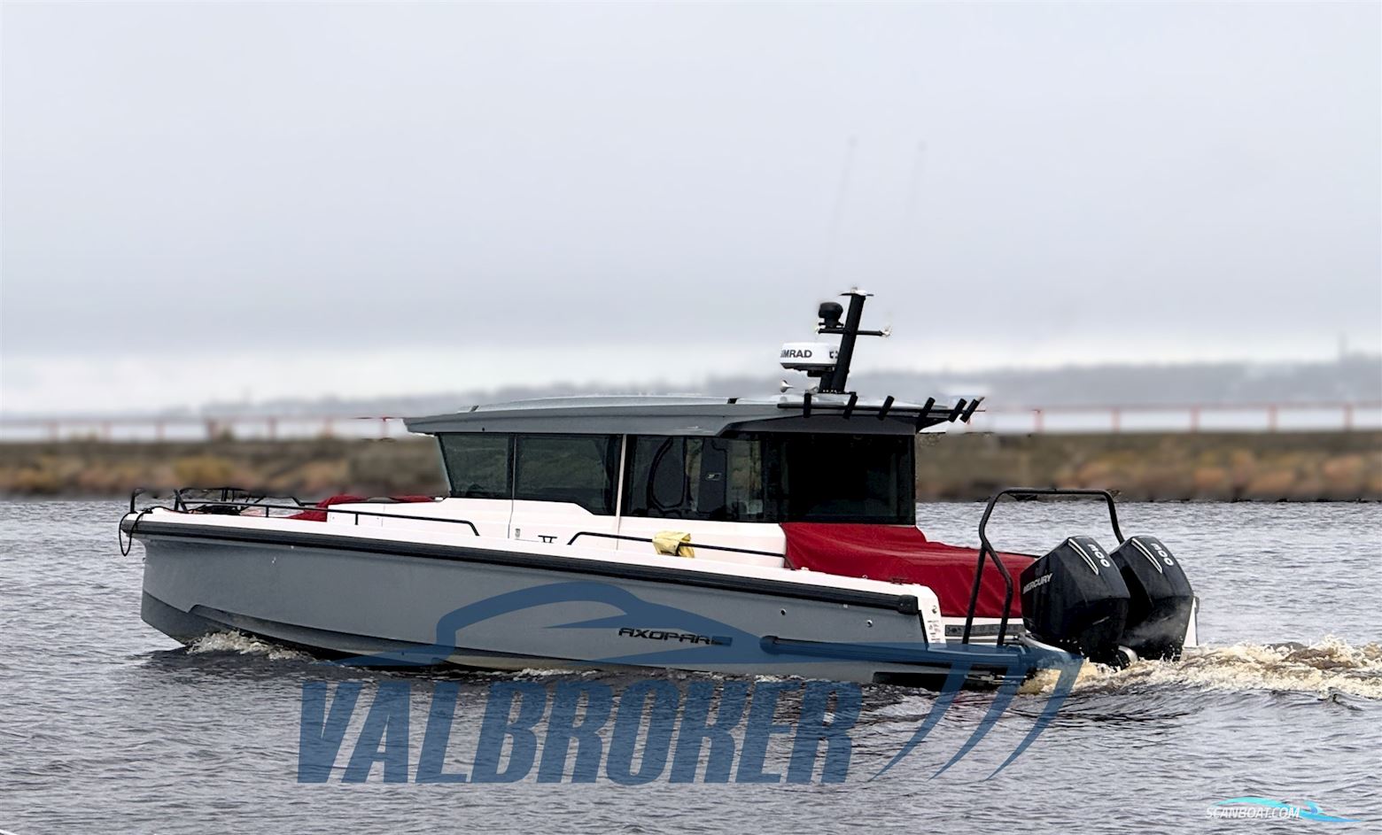 AXOPAR 37 XC Cross Cabin