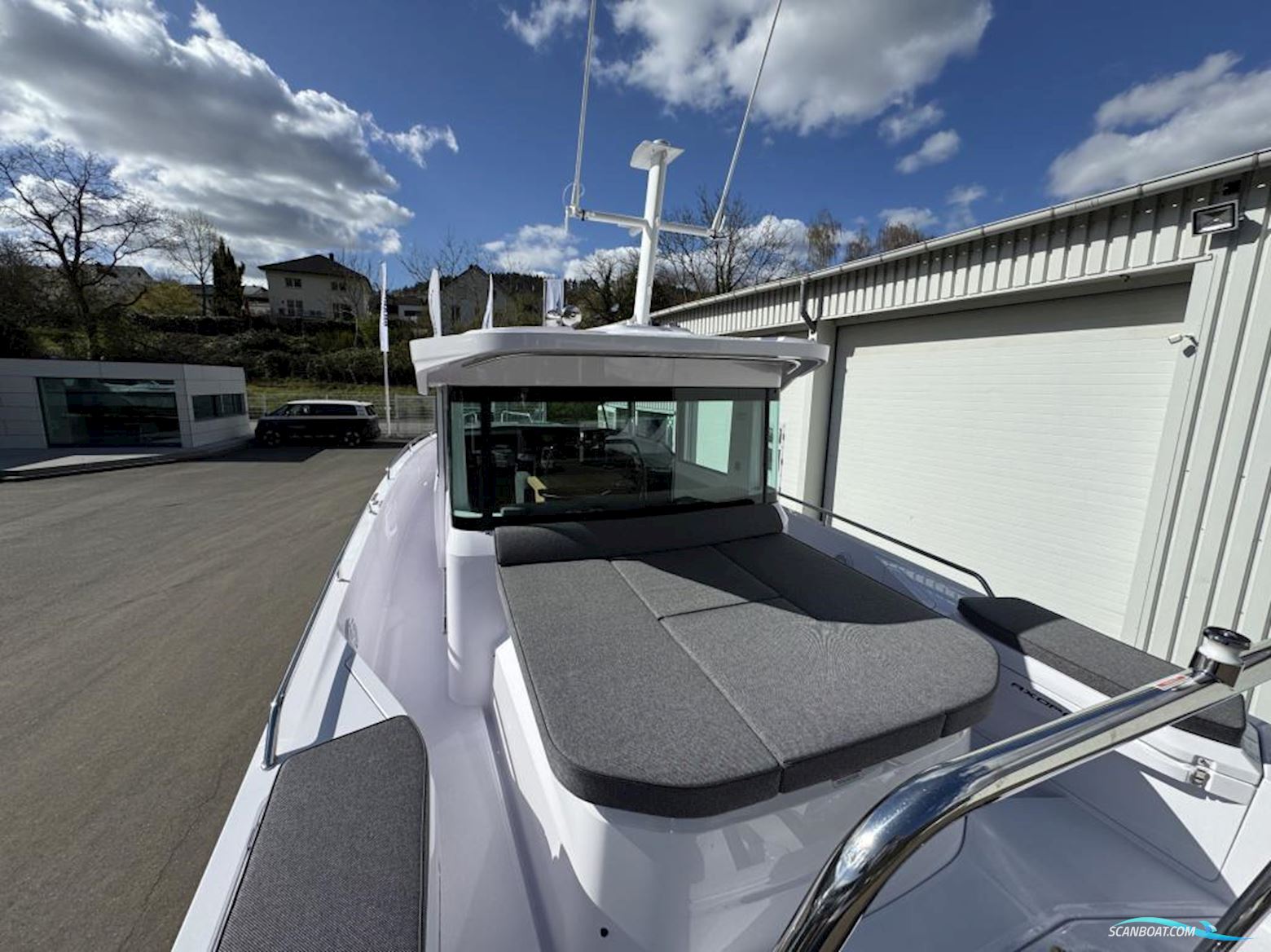 Axopar 37 XC Cross Cabin