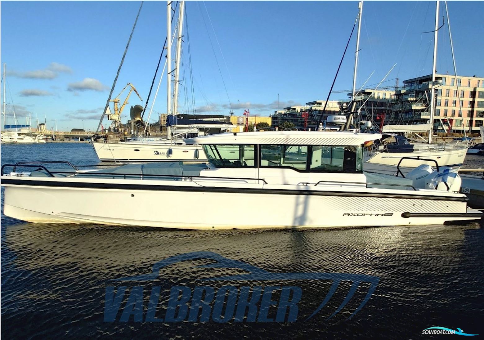 Axopar 37 XC Cross Cabin