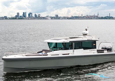 Axopar 37 XC Cross Cabin Motorbåt 2018, med Mercury L6 300hp motor, Estonia