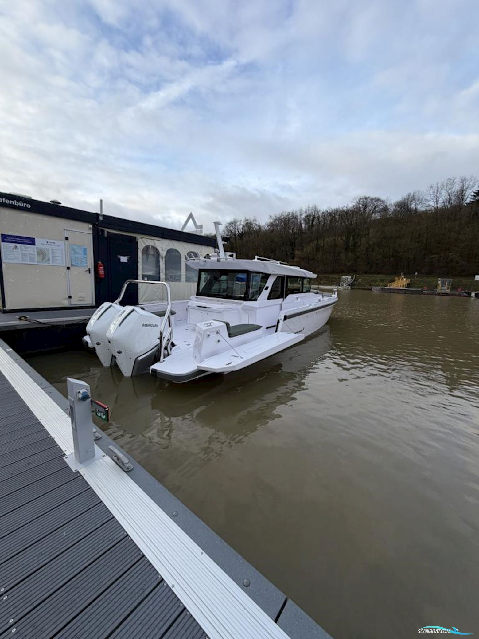 Axopar 38 Cross Cabin