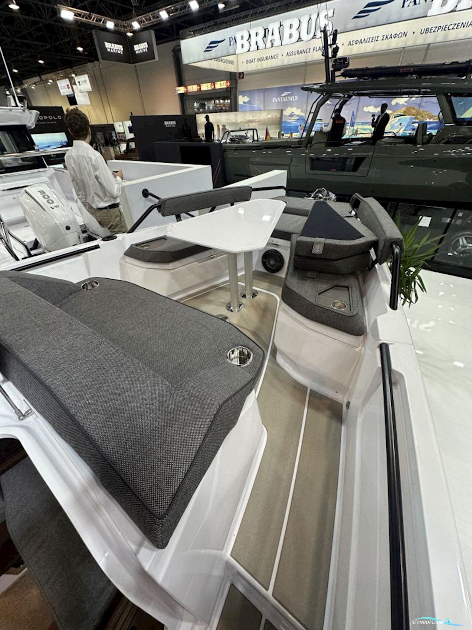 Axopar 38 XC Cross Cabin