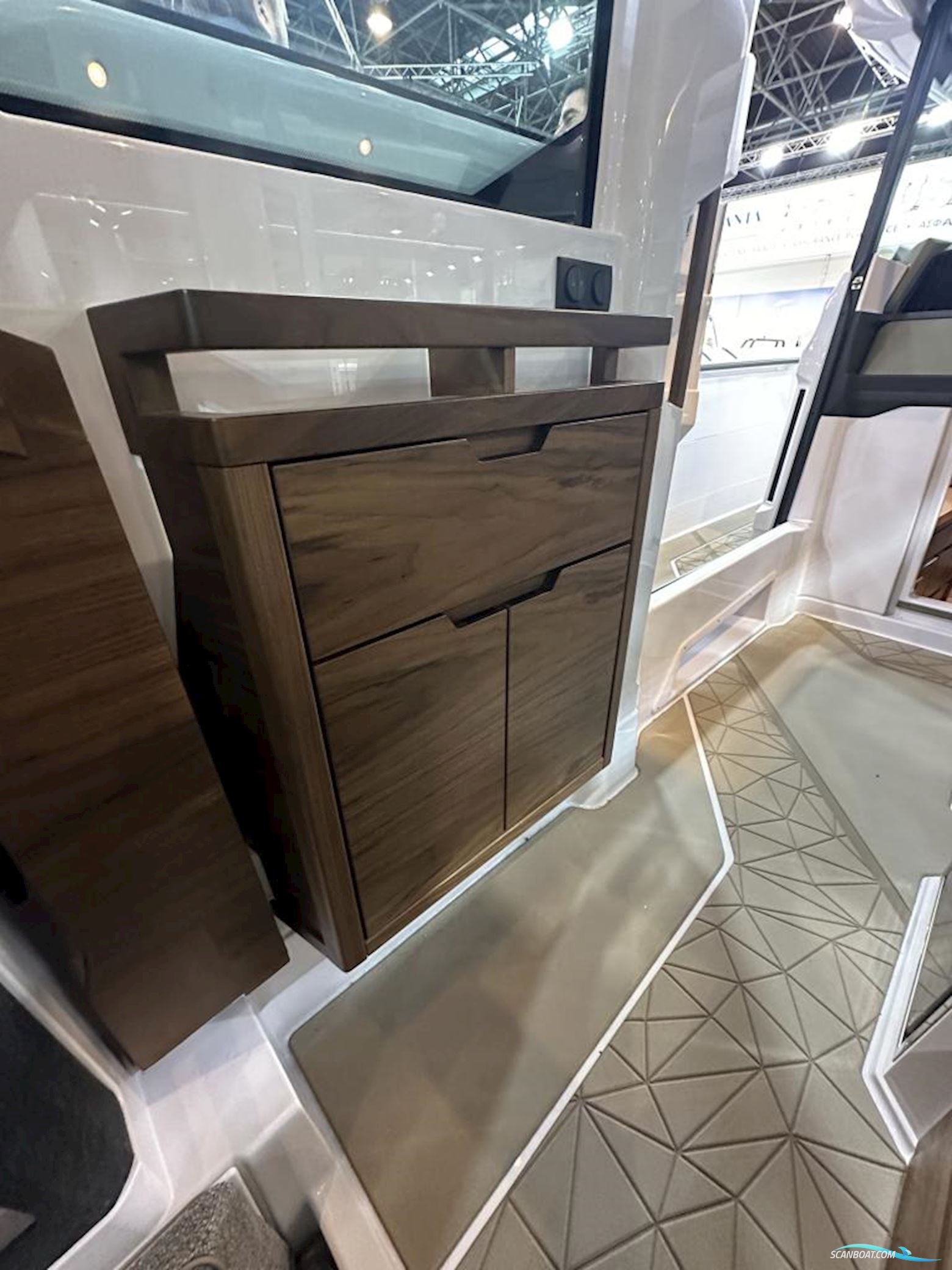 Axopar 38 XC Cross Cabin