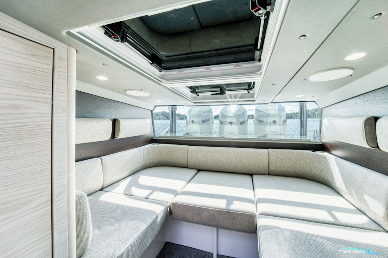 Axopar 45 Cross Cabin Brabus