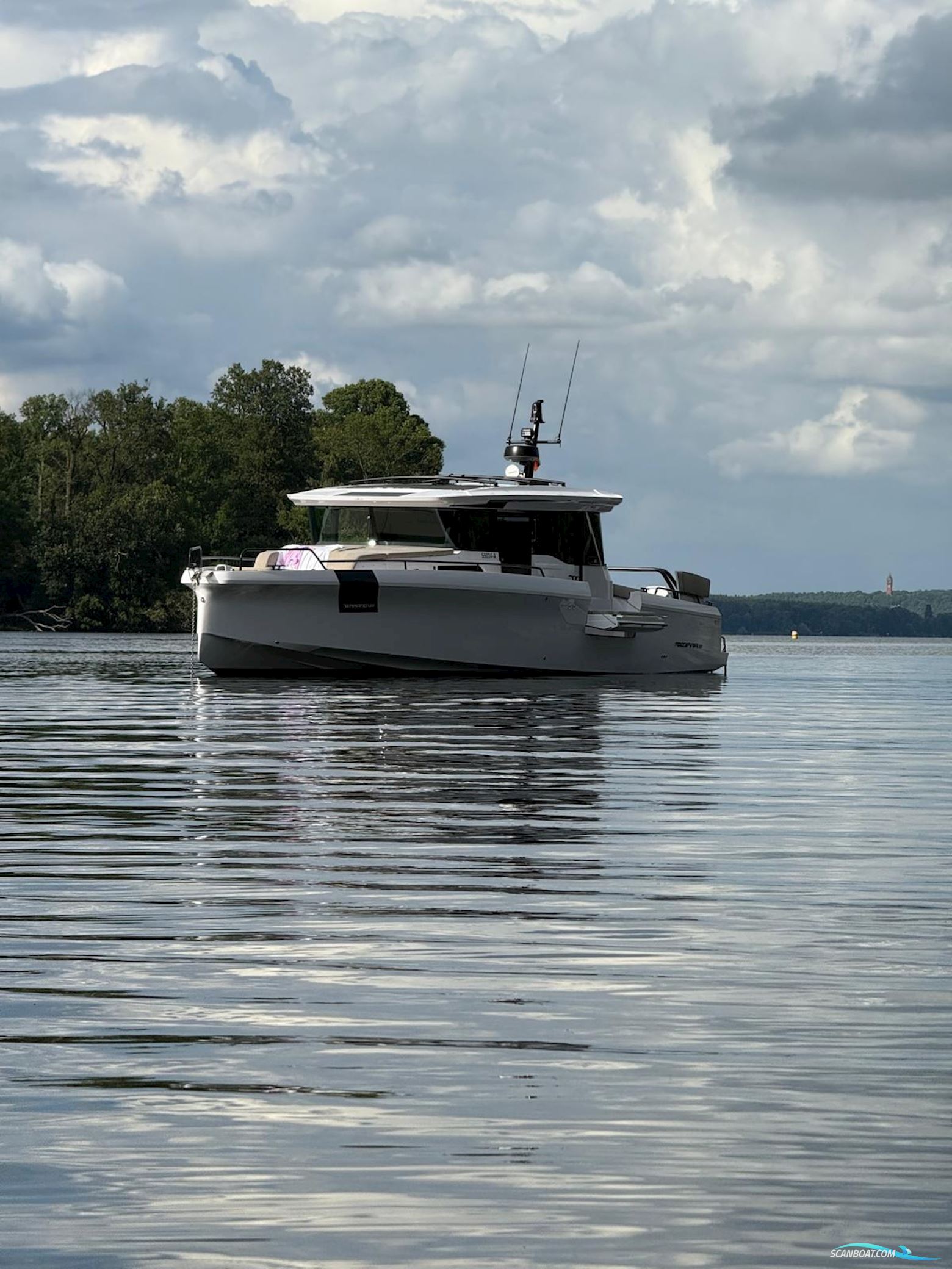 AXOPAR 45 Cross Cabin