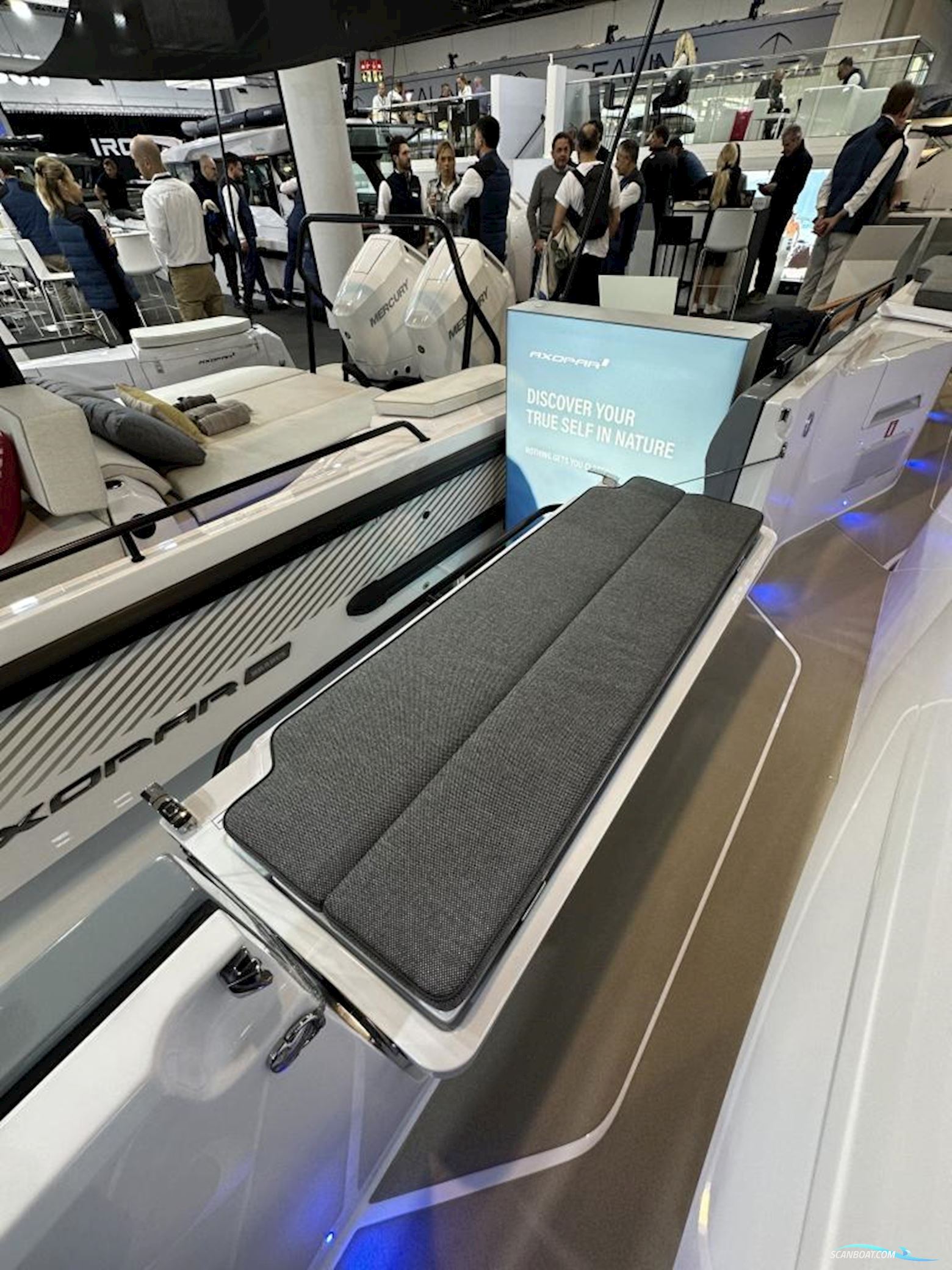 Axopar 45 Cross Cabin