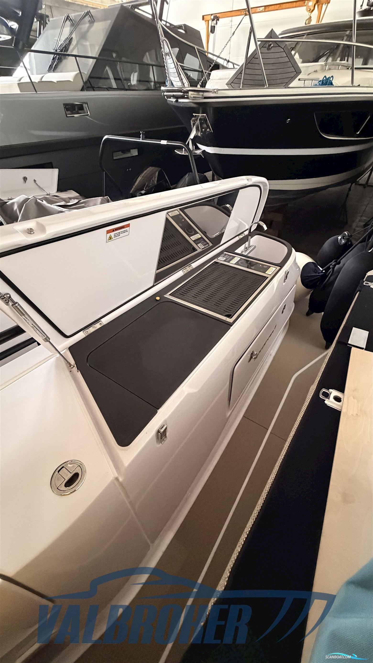 Axopar 45 Cross Cabin