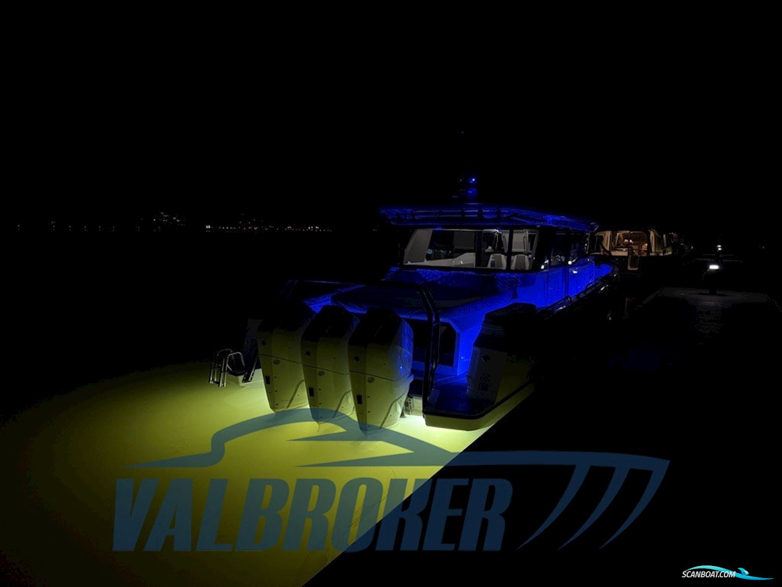 Axopar 45 Cross Cabin