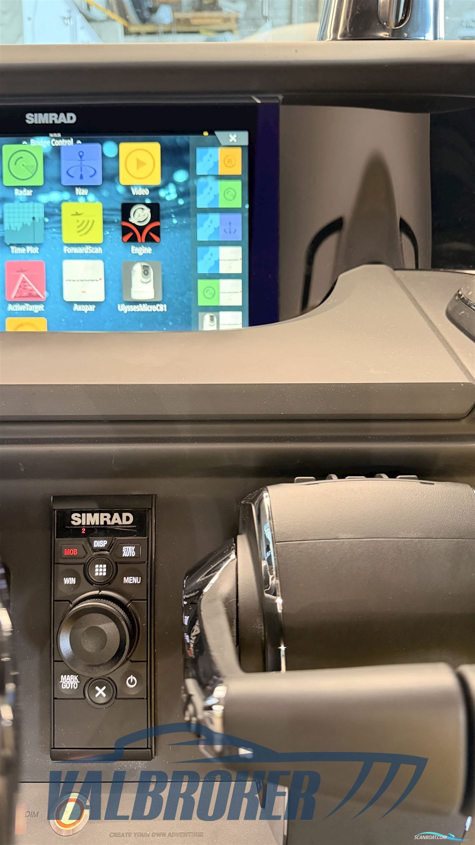 AXOPAR 45 Cross Cabin