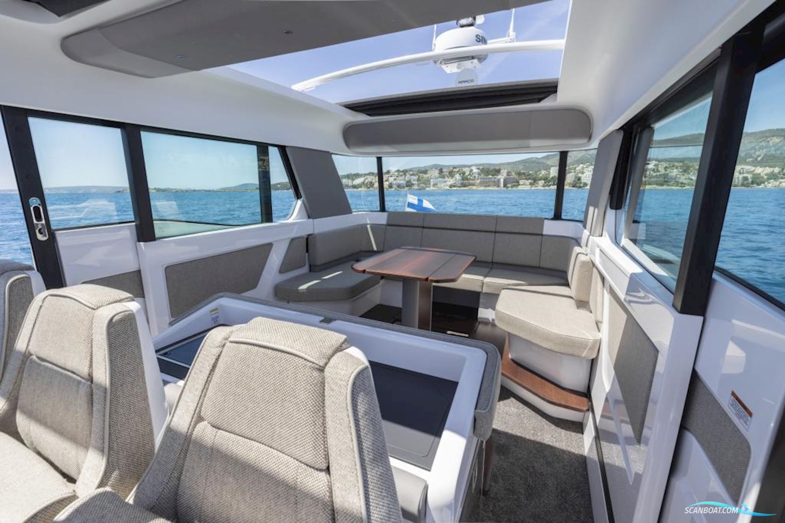 Axopar 45 XC Cross Cabin