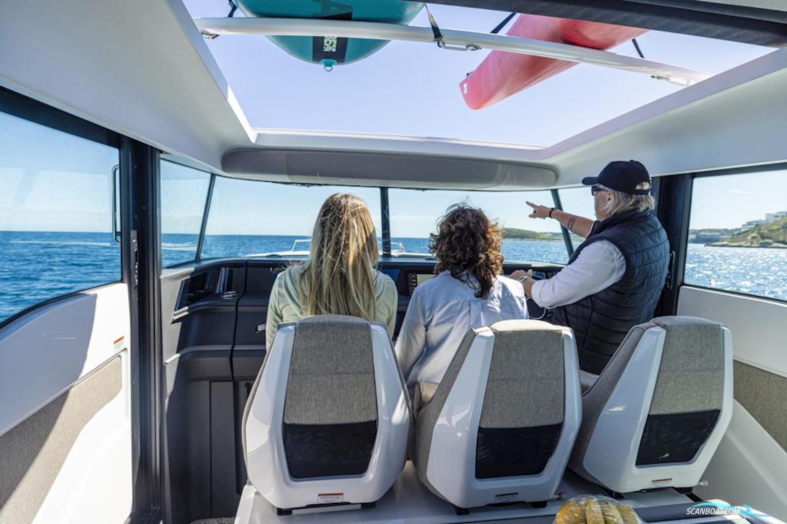 Axopar 45 XC Cross Cabin