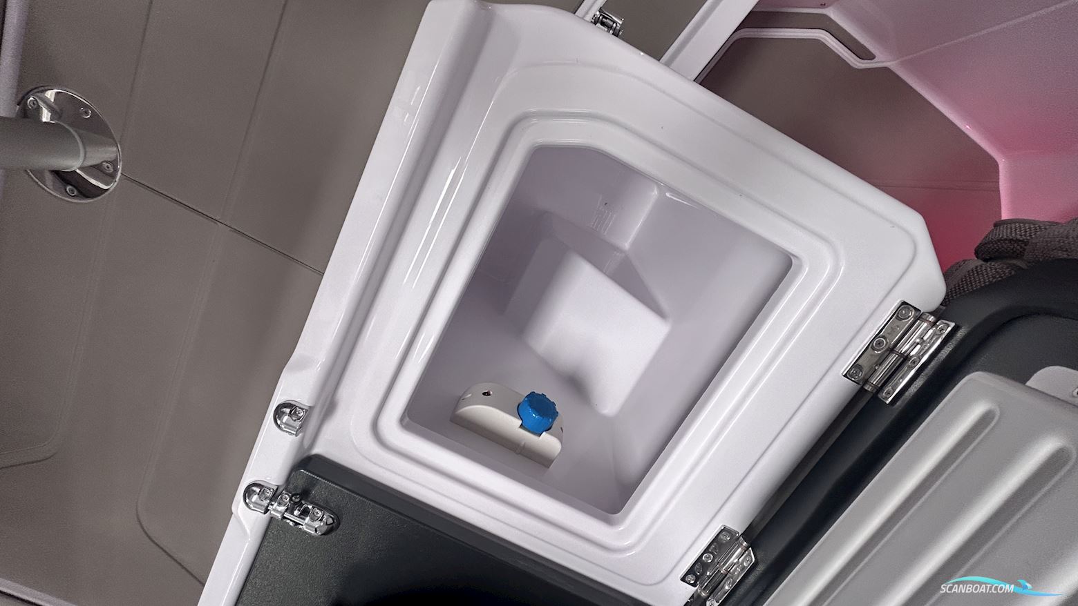 Axopar Yachts 29 Sun Top Mediterrana Edition