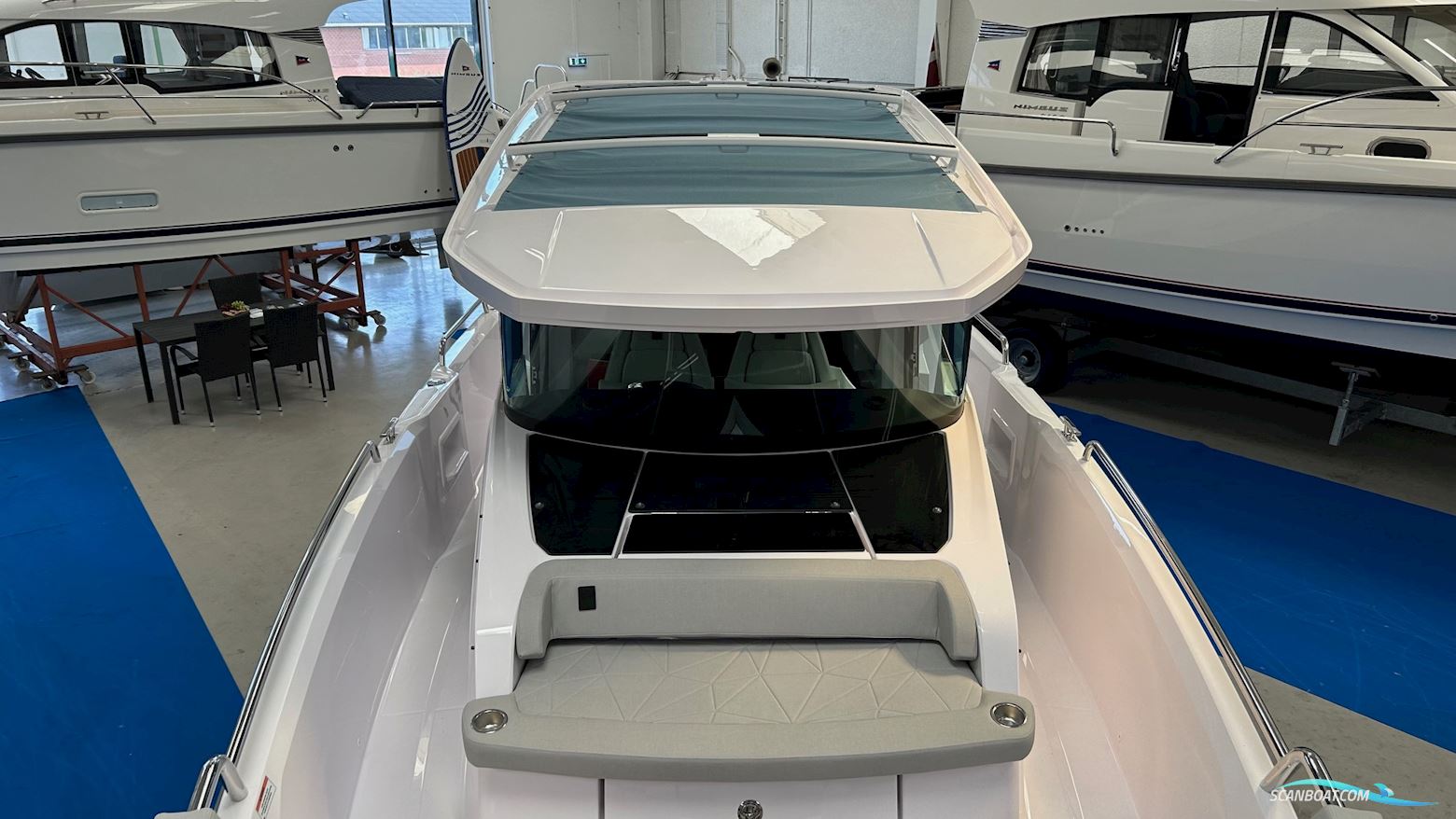 Axopar Yachts 29 XC Cross Cabin