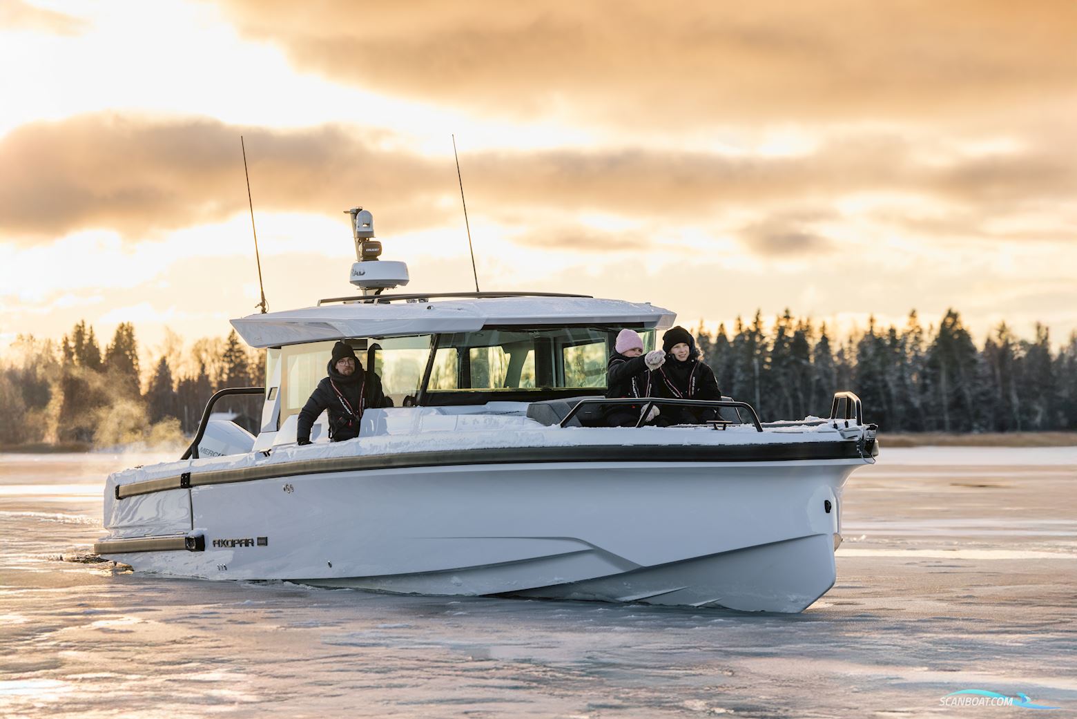 Axopar Yachts Axopar 38 XC Cross Cabin