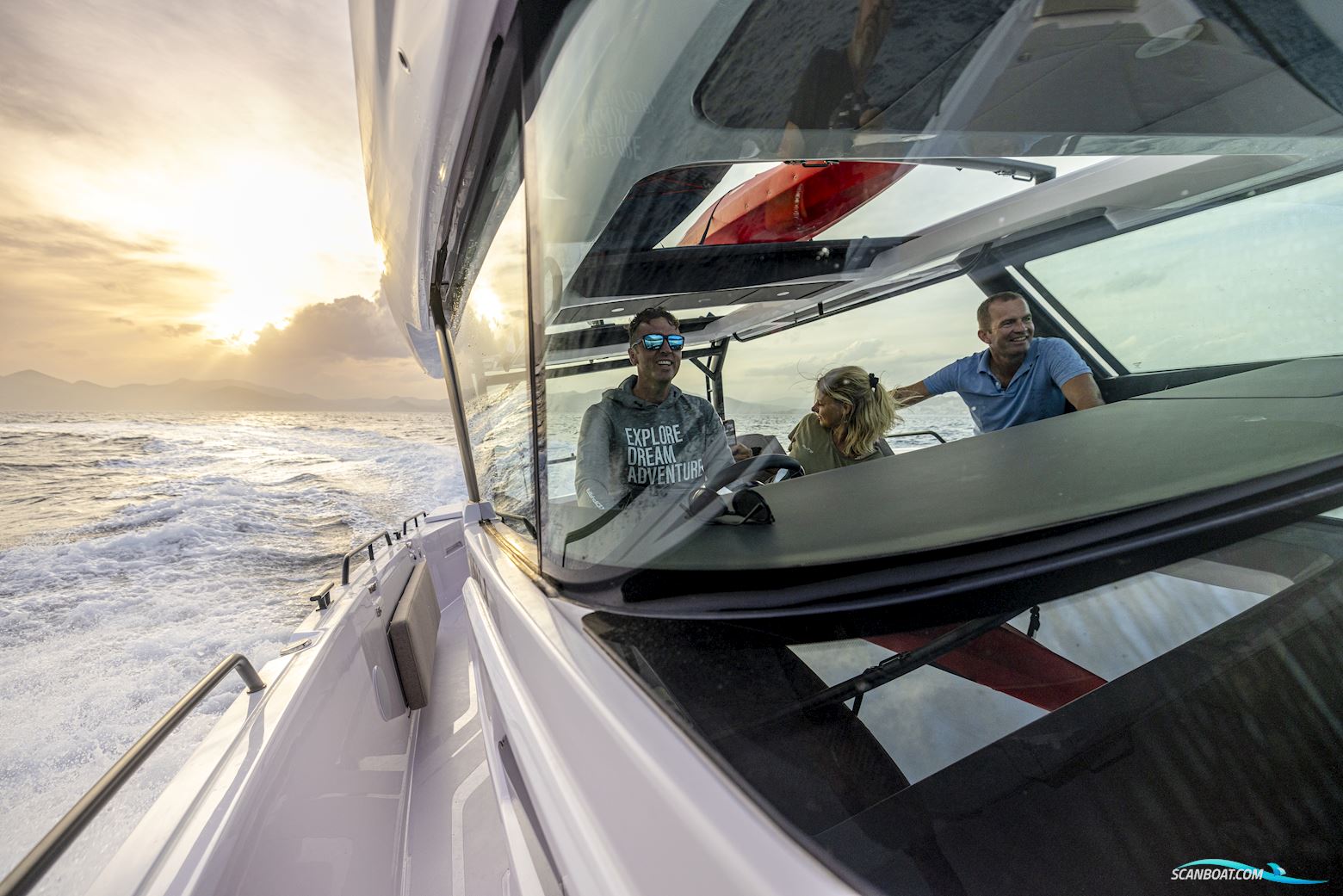 Axopar Yachts Axopar 45 Cross Top