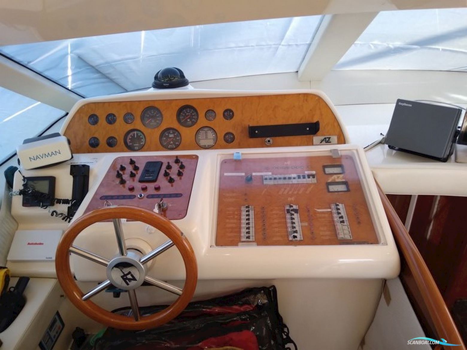 Azimut 40