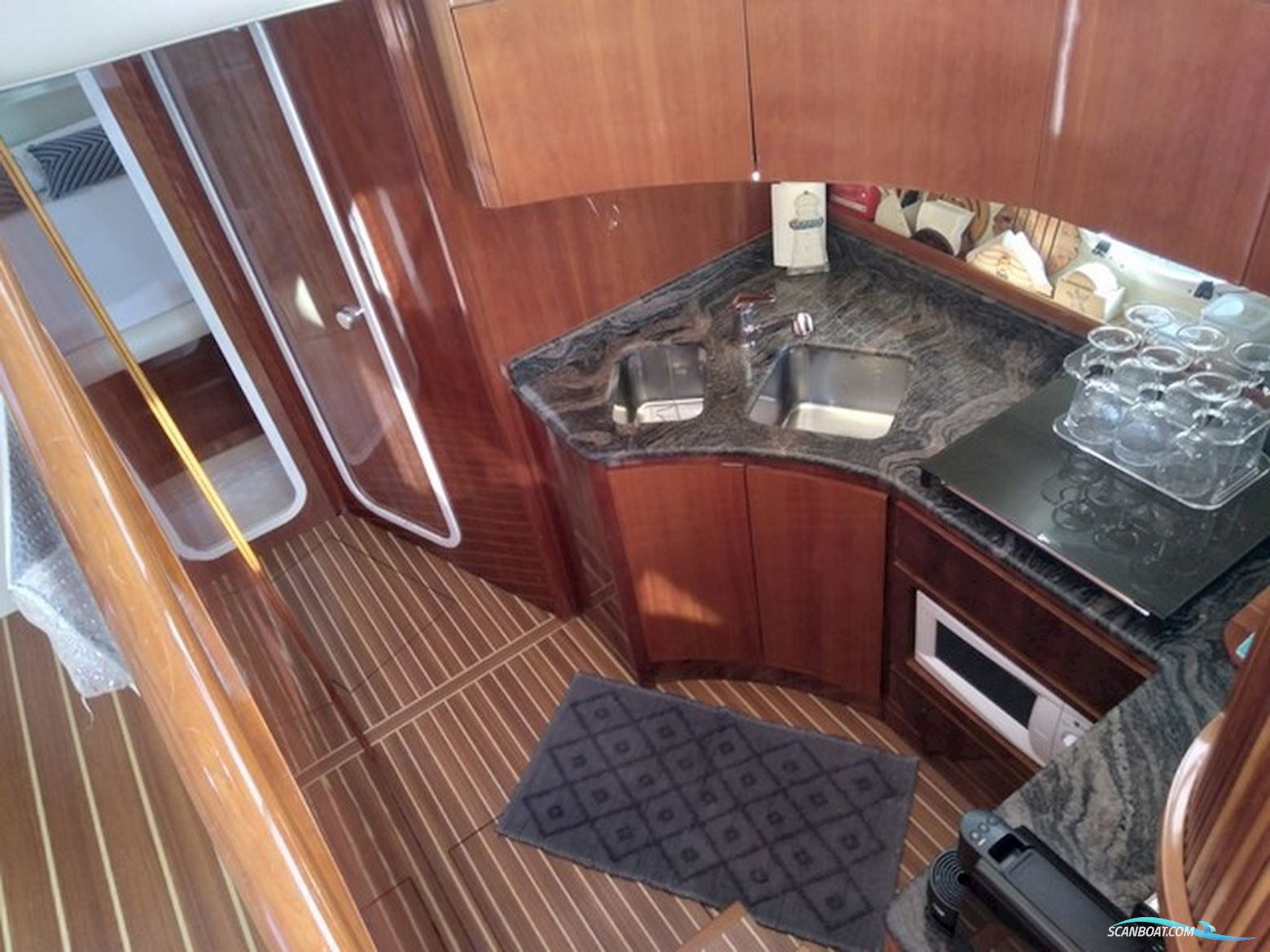 Azimut 40