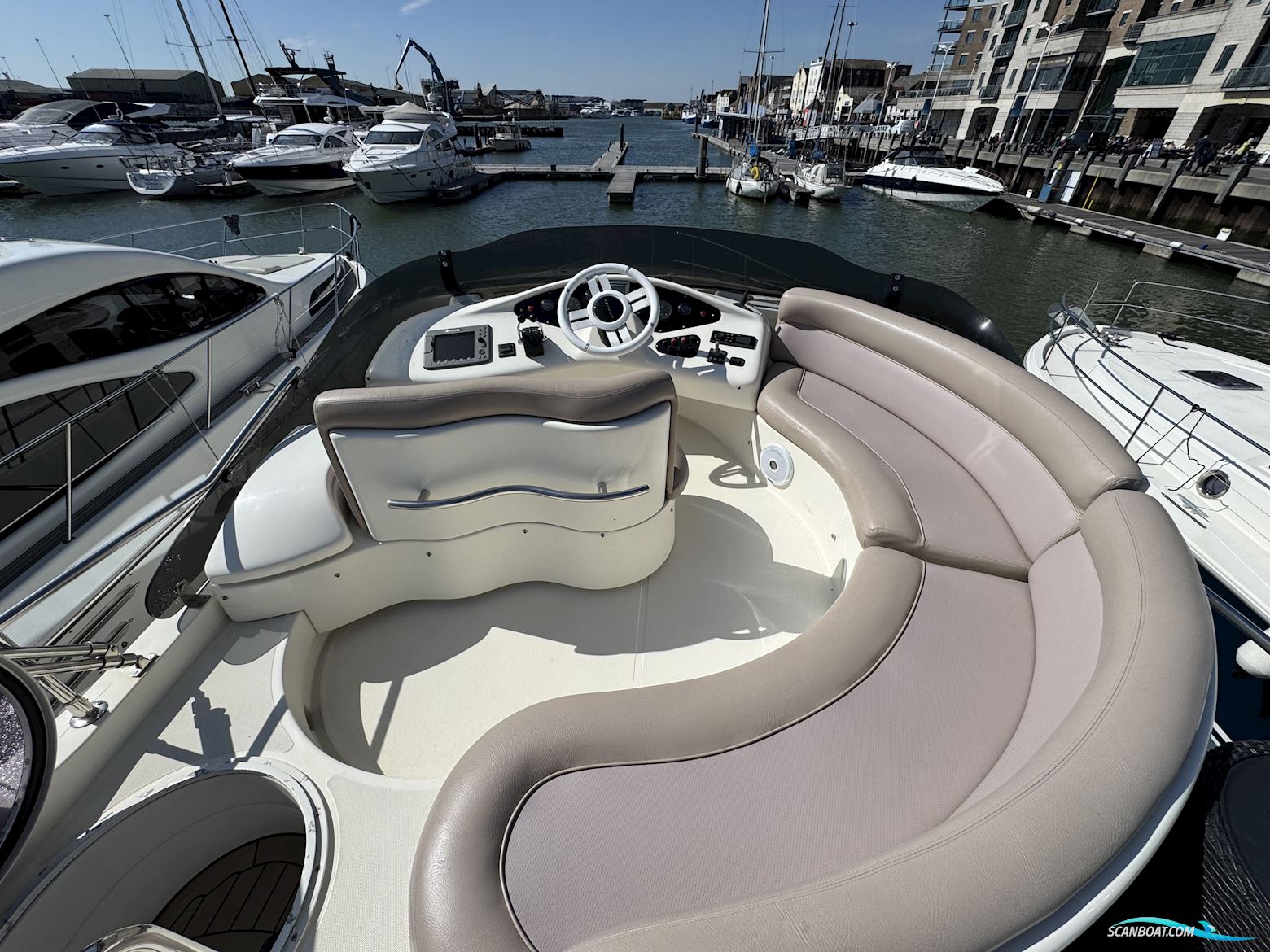 Azimut 42