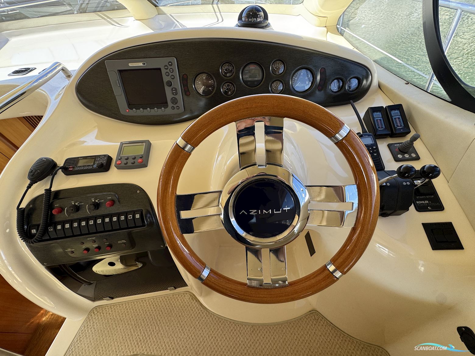 Azimut 42