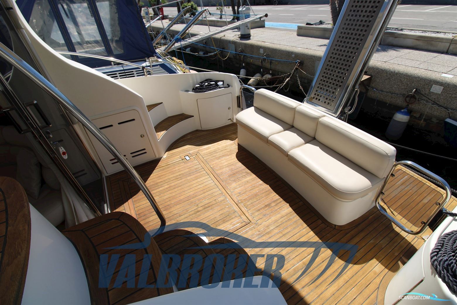 Azimut 42